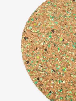 Yod And Co Speckled Cork Placemat 30cm - Green -Fine Household Products 86437 F YOD AND CO SPECKLED CORK PLACEMAT 30CM GREEN AW22 GOODHOOD 11371 scaled