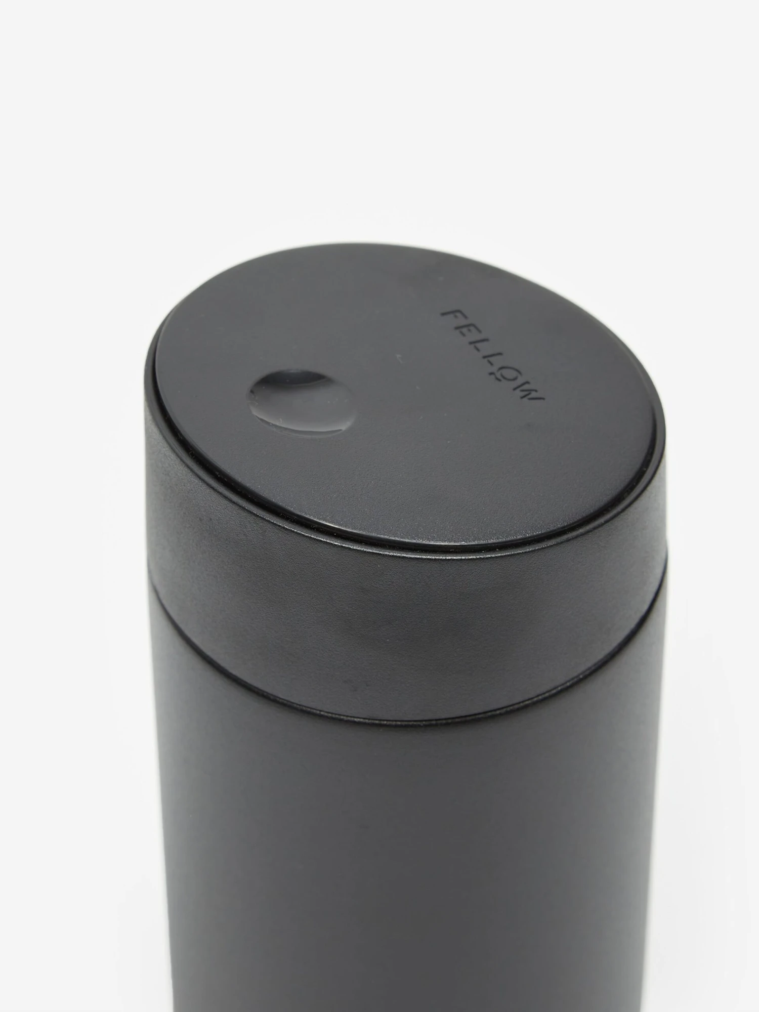 Fellow Carter Move Mug + Slide Lock 16oz - Black 4 Fellow Carter Move Mug + Slide Lock 16oz - Black - Image 4