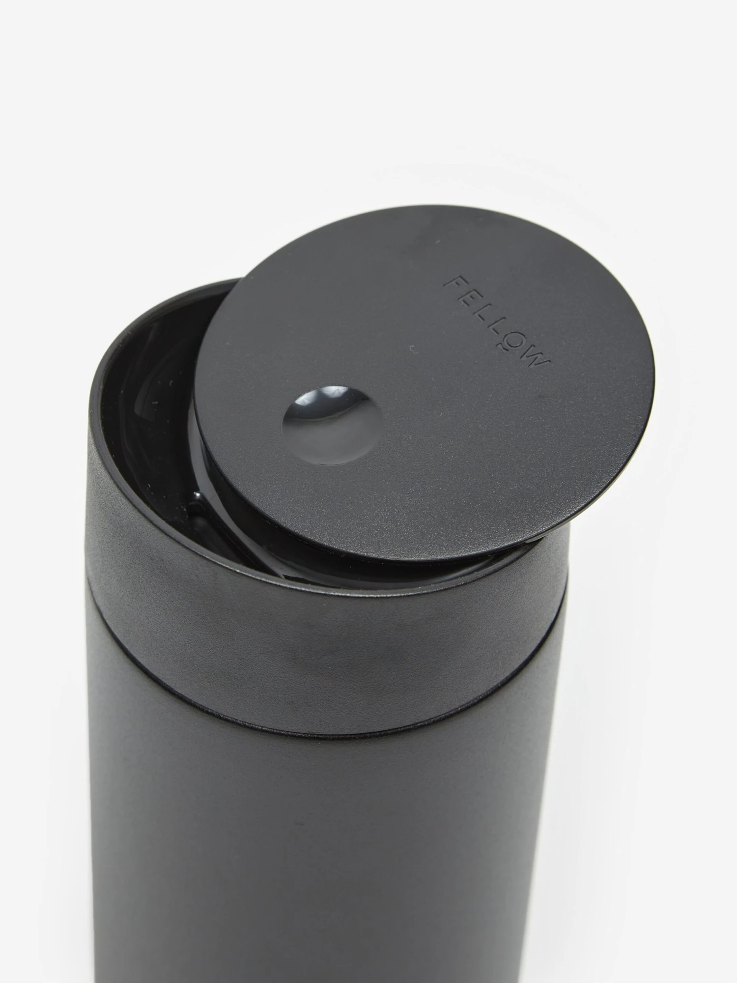 Fellow Carter Move Mug + Slide Lock 16oz - Black 5 Fellow Carter Move Mug + Slide Lock 16oz - Black - Image 5