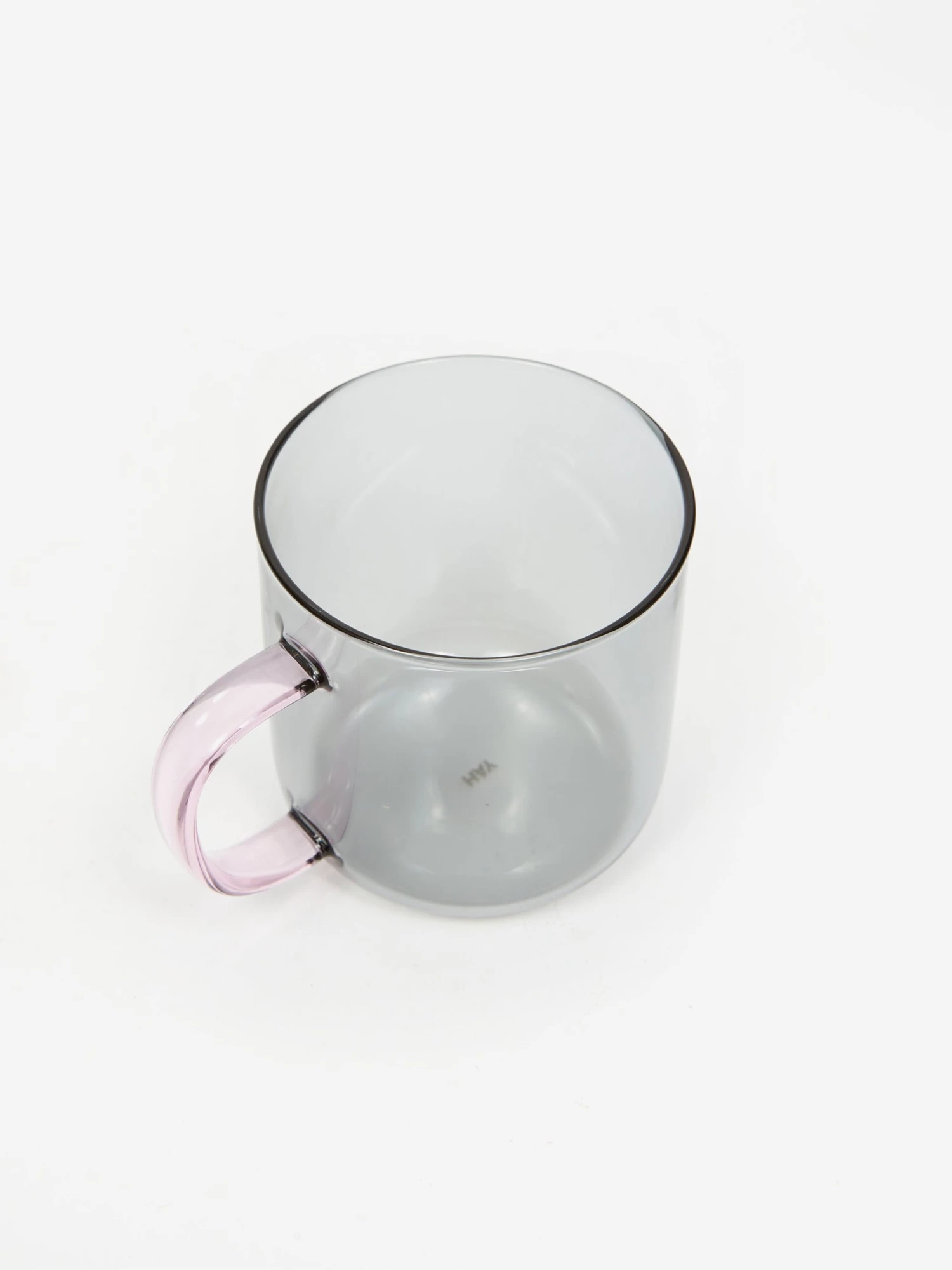 HAY Borosilicate Mug Set Of 2 - Light Grey With Pink Handle 3 HAY Borosilicate Mug Set Of 2 - Light Grey With Pink Handle - Image 3