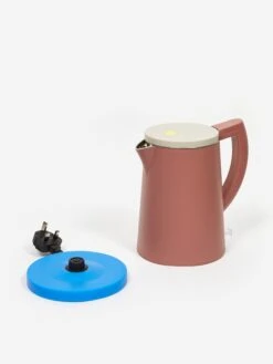 HAY Sowden Kettle - Brown 10 HAY Sowden Kettle - Brown -Fine Household Products HAY SOWDEN KETTLE BROWN SS22 GOODHOOD 155938 bdaf24e7 950d 432a 969e c1ddec04151b